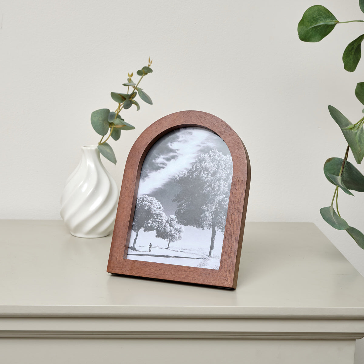 Wooden Arched Portrait Photo Frame - 5 x 7