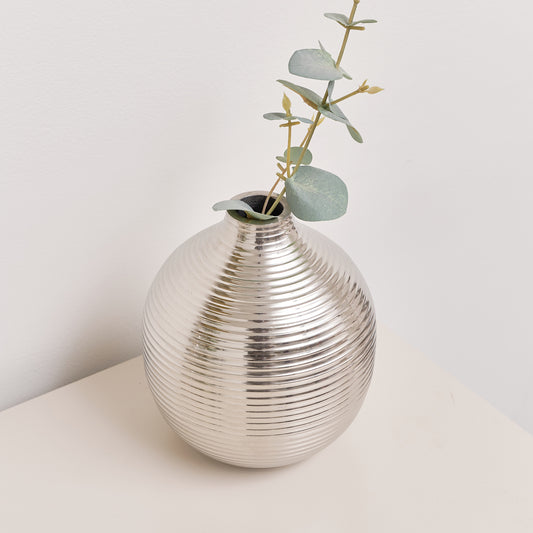  Silver Metal Ribbed Swirl Vase - 17cm 