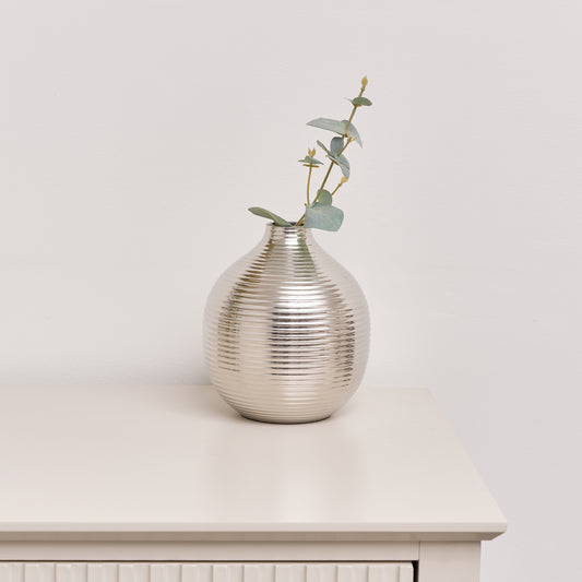  Silver Metal Ribbed Swirl Vase - 17cm 